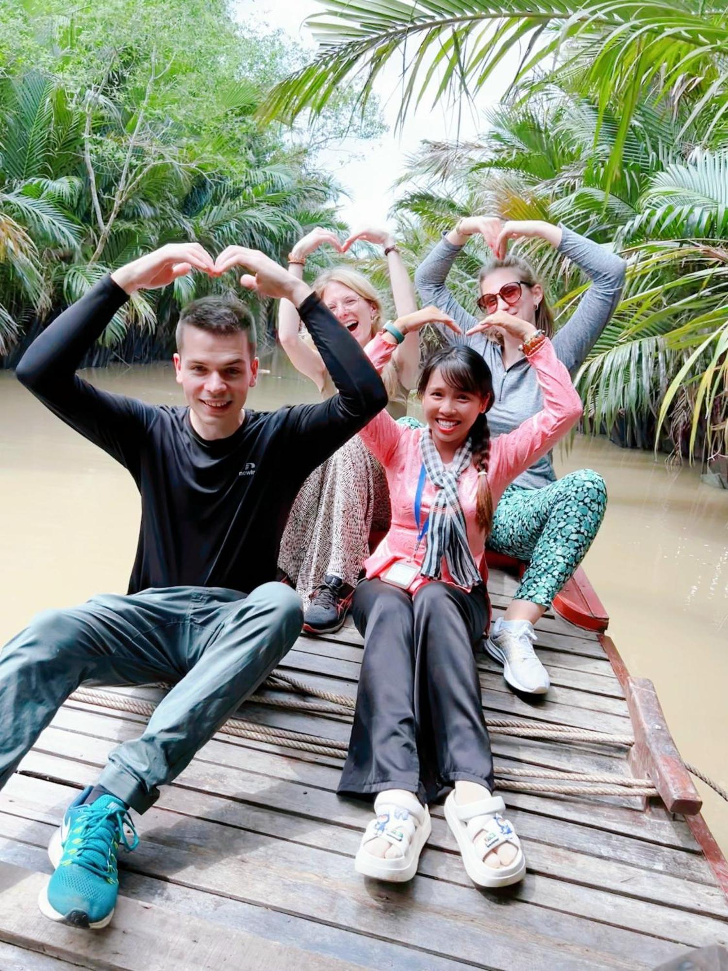 Hide Away Bungalows In Ben Tre City 외부 사진